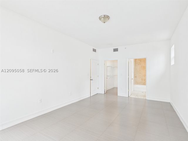 425 NE 30th St 701, Miami, FL 33137