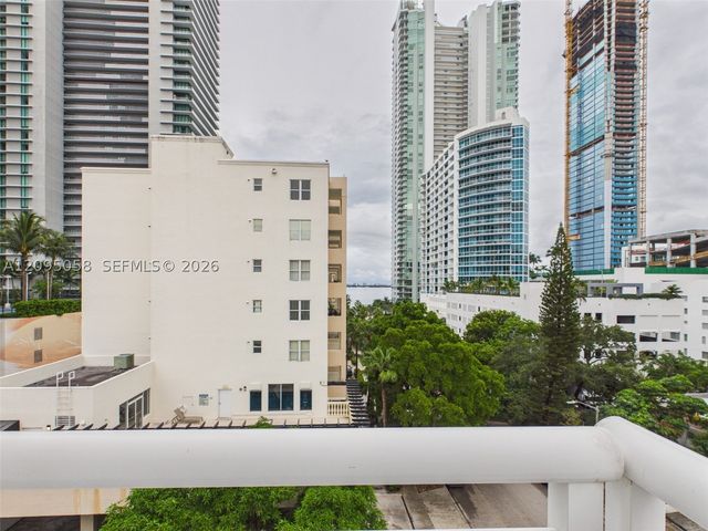 425 NE 30th St 701, Miami, FL 33137