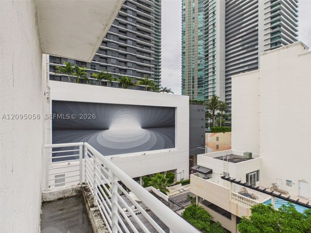 425 NE 30th St 701, Miami, FL 33137