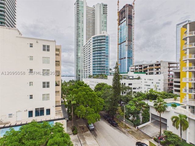 425 NE 30th St 701, Miami, FL 33137