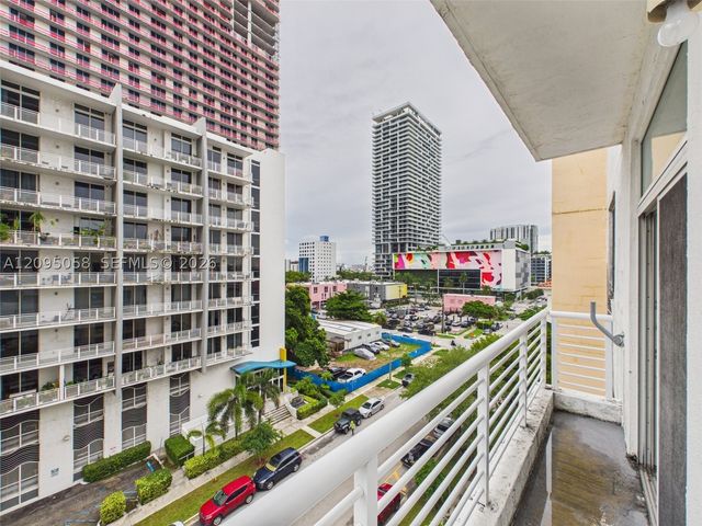 425 NE 30th St 701, Miami, FL 33137