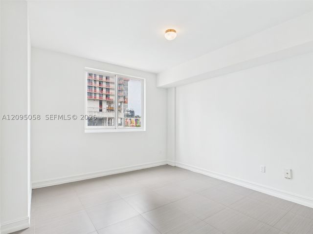 425 NE 30th St 701, Miami, FL 33137