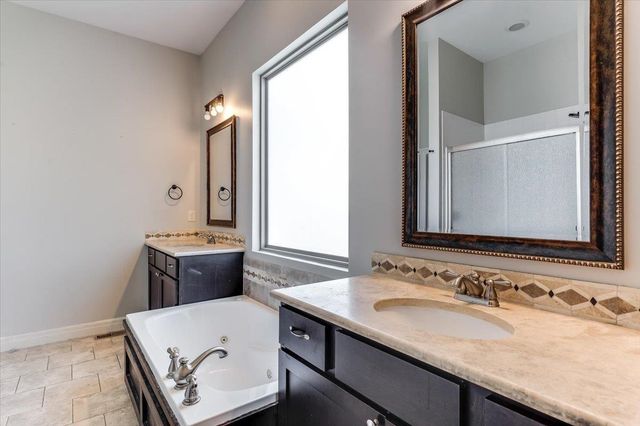 4011 N Bluestem Ct, Maize, KS 67101