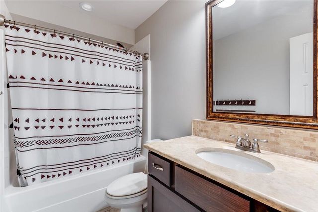4011 N Bluestem Ct, Maize, KS 67101