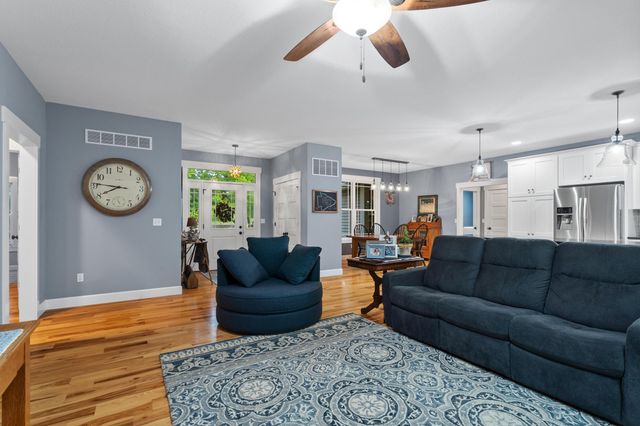 1120 HWY 5 & 240, Fayette, MO 65248