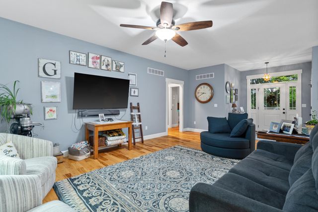 1120 HWY 5 & 240, Fayette, MO 65248