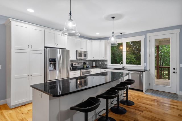 1120 HWY 5 & 240, Fayette, MO 65248