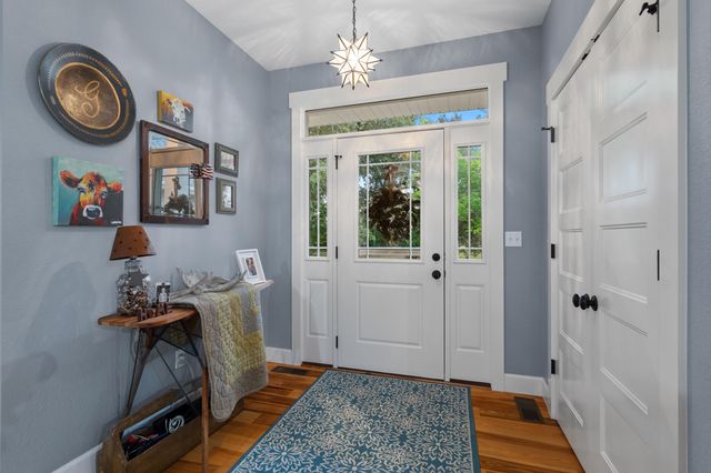 1120 HWY 5 & 240, Fayette, MO 65248