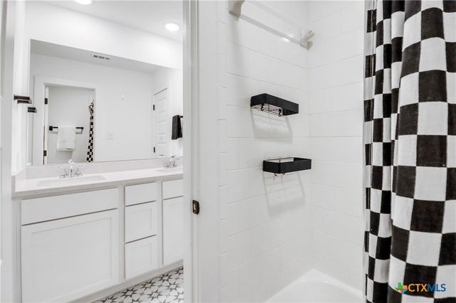 1421 Escarpment, New Braunfels, TX 78132