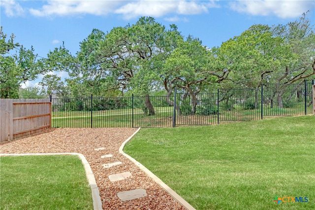 1421 Escarpment, New Braunfels, TX 78132