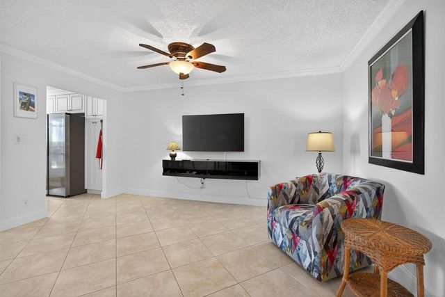 109 Paradise Harbour Boulevard 409, North Palm Beach, FL 33408