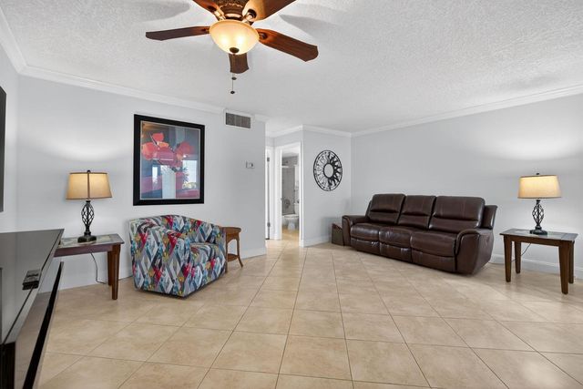 109 Paradise Harbour Boulevard 409, North Palm Beach, FL 33408