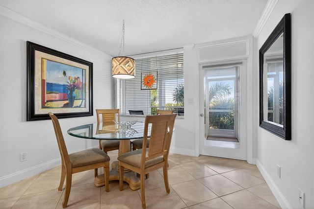 109 Paradise Harbour Boulevard 409, North Palm Beach, FL 33408