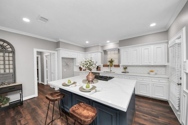 8618 Aldeburgh Court, Spring, TX 77379