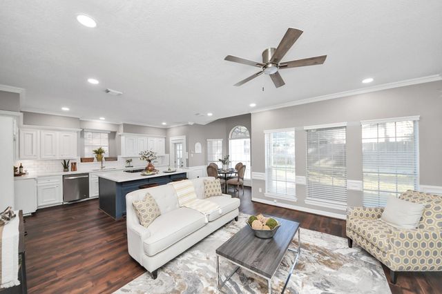 8618 Aldeburgh Court, Spring, TX 77379