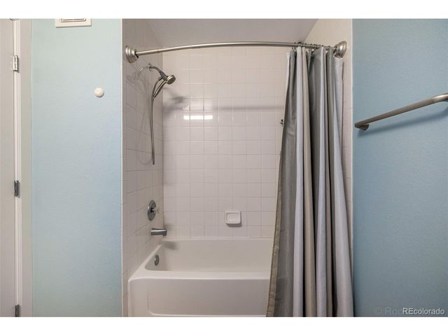 5677 S Park Pl 311A, Englewood, CO 80111