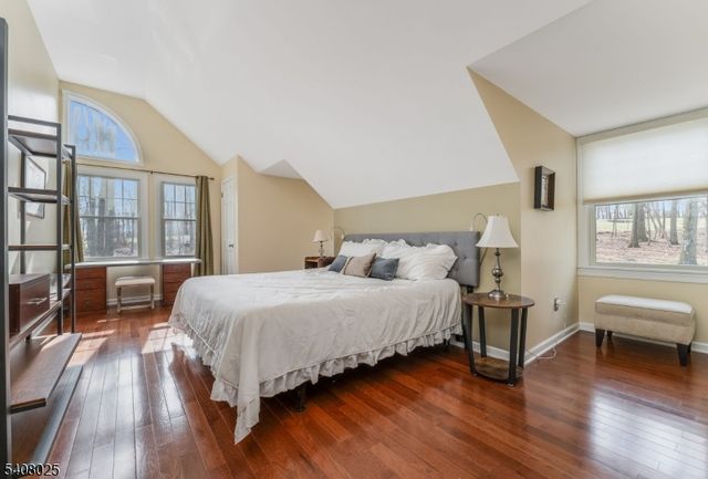 6 Bluebird Ct, Raritan Twp., NJ 08822