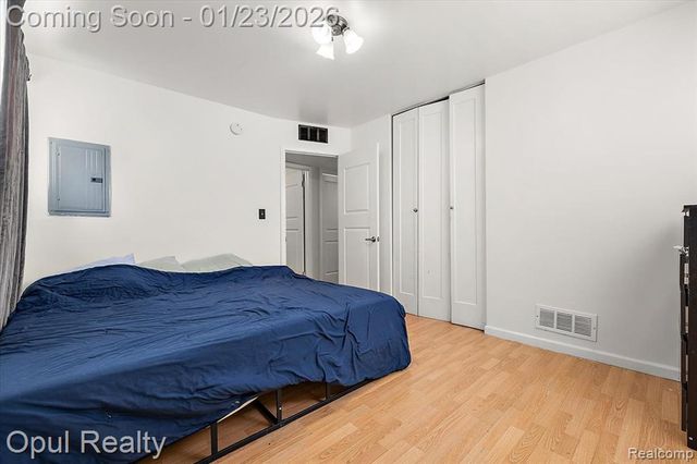 4987 Roosevelt Boulevard, Dearborn Heights, MI 48125