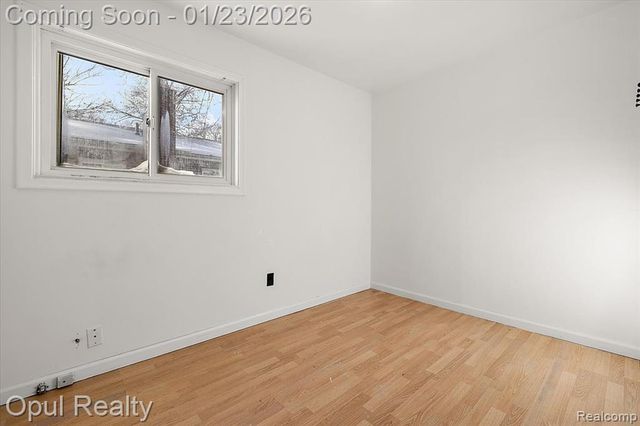 4987 Roosevelt Boulevard, Dearborn Heights, MI 48125