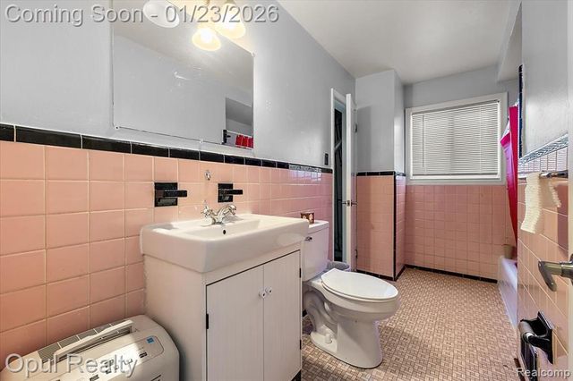 4987 Roosevelt Boulevard, Dearborn Heights, MI 48125