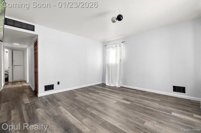 4987 Roosevelt Boulevard, Dearborn Heights, MI 48125