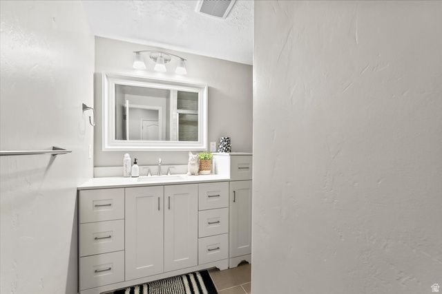 10984 S MANITOU WAY, South Jordan, UT 84009