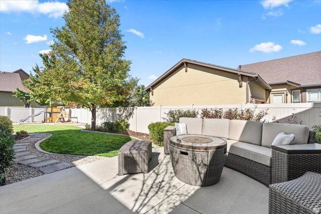 10984 S MANITOU WAY, South Jordan, UT 84009