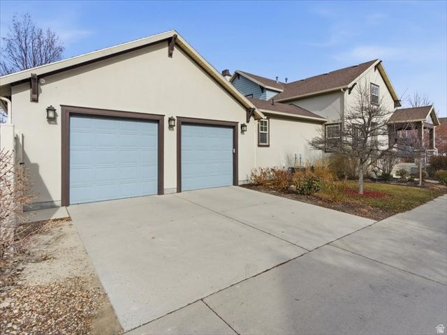 10984 S MANITOU WAY, South Jordan, UT 84009