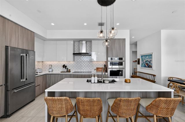 301 QUAY COMMONS 1807, Sarasota, FL 34236