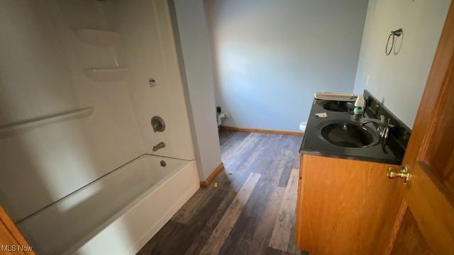 1360 W Bone Road NW, Mcconnelsville, OH 43756