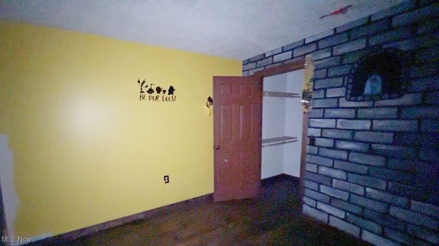 1360 W Bone Road NW, Mcconnelsville, OH 43756