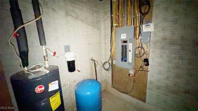 1360 W Bone Road NW, Mcconnelsville, OH 43756