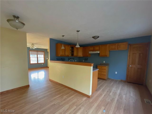 1360 W Bone Road NW, Mcconnelsville, OH 43756