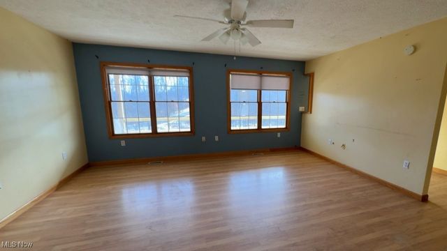 1360 W Bone Road NW, Mcconnelsville, OH 43756