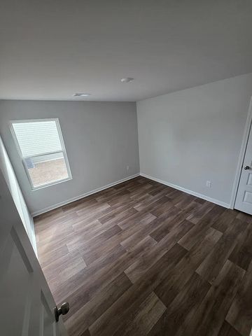 532 Runaway Train Dr, Loris, SC 29569