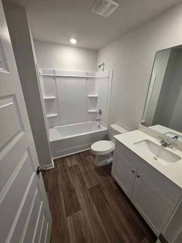 532 Runaway Train Dr, Loris, SC 29569