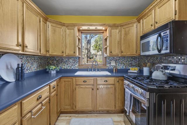 3144 Lakeland Avenue, Madison, WI 53704