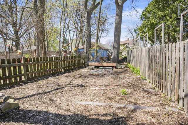 3144 Lakeland Avenue, Madison, WI 53704