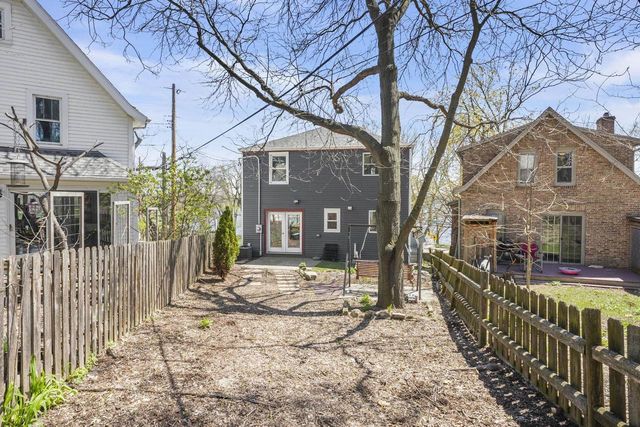 3144 Lakeland Avenue, Madison, WI 53704
