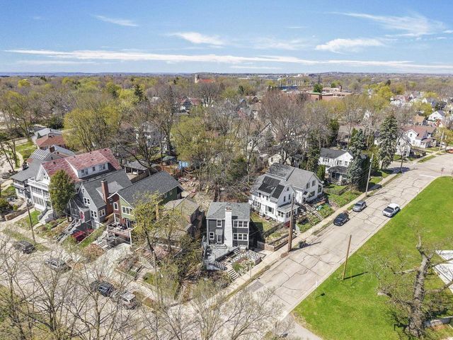3144 Lakeland Avenue, Madison, WI 53704