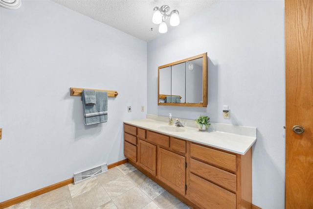 N6215 3RD DRIVE, Plainfield, WI 54966