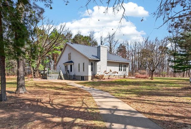 N6215 3RD DRIVE, Plainfield, WI 54966
