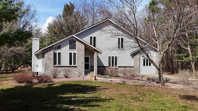 N6215 3RD DRIVE, Plainfield, WI 54966