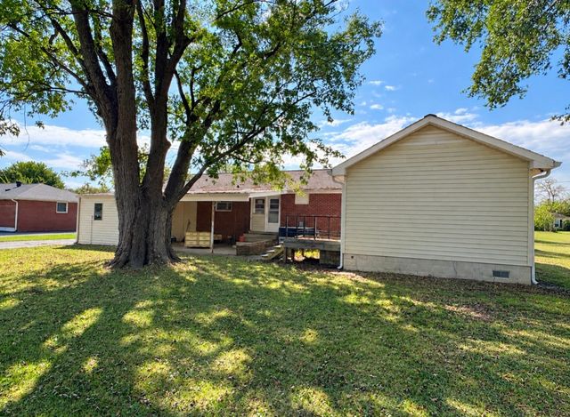 1505 Idlewild Dr, Lebanon, TN 37087