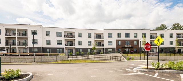 203 Lowell St. 318, Wilmington, MA 01887