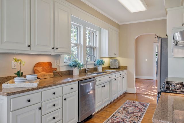 203A Woodmont Cir, Nashville, TN 37205