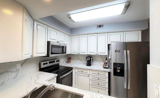 1301 River Reach Drive 111, Fort Lauderdale, FL 33315