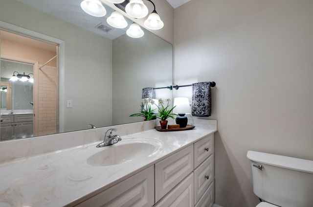 514 N Petway St Apt 305, Franklin, TN 37064