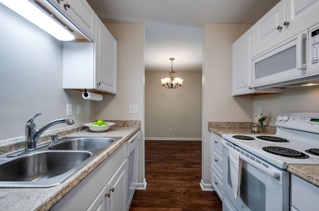514 N Petway St Apt 305, Franklin, TN 37064