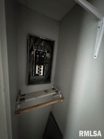 6812 33rd Street, Moline, IL 61265